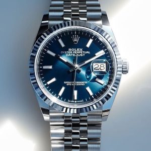 Rolex Oyster Perpetual Date 1972 SSOyster Perpetual Date Blue Dial 1500 model w Orignal Rolex Box & Papers