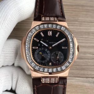 Patek Philippe Nautilus 5724R-001 Rose Gold Nautilus